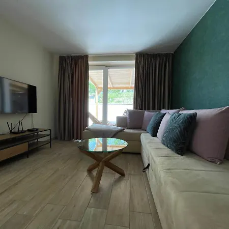 Apartament Totina *